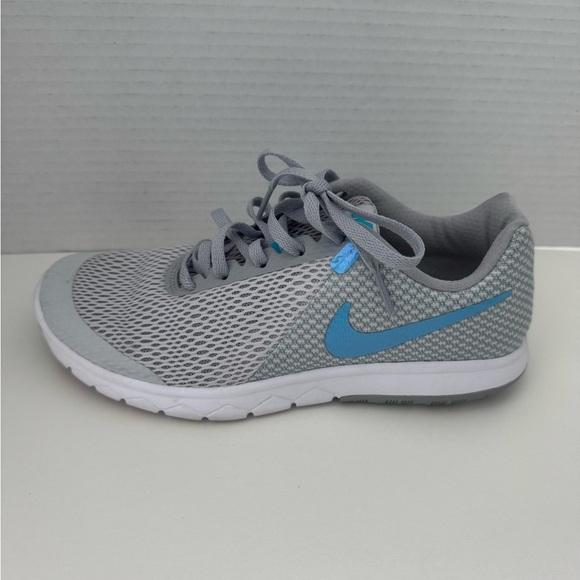 Nike Women’s Flex Experience RN 6 Grey Sneakers Size 6 - Picture 8 of 12